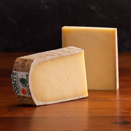 How to Taste Cheese Properly: A Step-by-Step Method