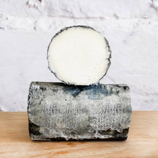 Inagh Farmhouse Cheese Ltd St Tola Ash Log