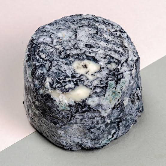 Inagh Farmhouse Cheese Ltd St Tola Crottin