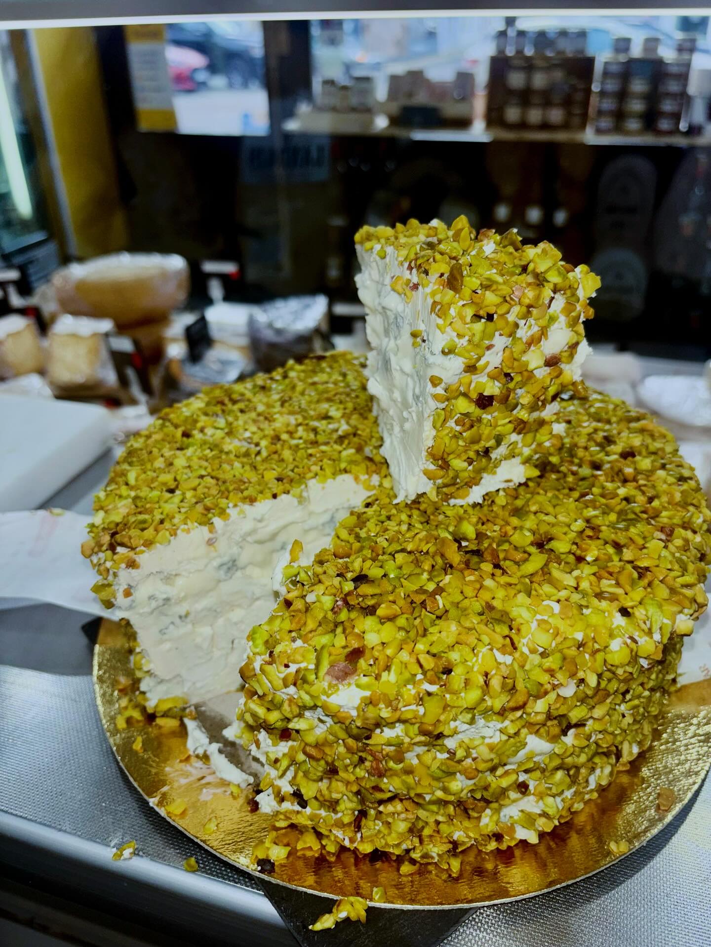 Generic Gorgonzola Al Pistacchio